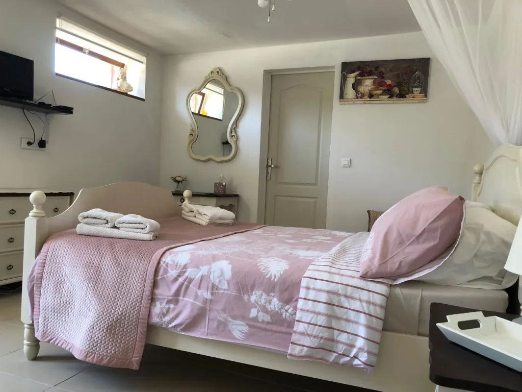 Gite Skippy – Luxury Adult only Accommodation